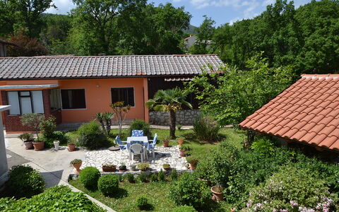 Opatija Ika 106: Plant, Building, Sky, Property, Cloud, Plant Community, Window, House, Botany, Tree