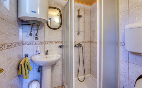 Opatija Ika 106: Interior Design, Flooring, Plumbing Fixture, Floor, Bathroom Sink, Room, Sink, Plumbing, Bathroom, Tap