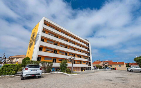 Le Suffren: Apartment, Furniture, Residential Area, Balcony, Condominium, Chair, Shade, Resort, Coast, Hotel