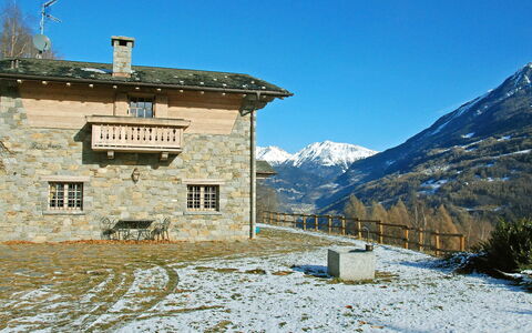 Chalet Anna: Snow, Mountain, Mountainous Landforms, Winter, Mountain Range, Property, Sky, Alps, Highland, Tree