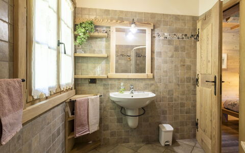 Chalet Anna: Interior Design, Wall, Plumbing Fixture, Flooring, Wood, Bathroom, Floor, Bathroom Sink, Ceiling, Sink