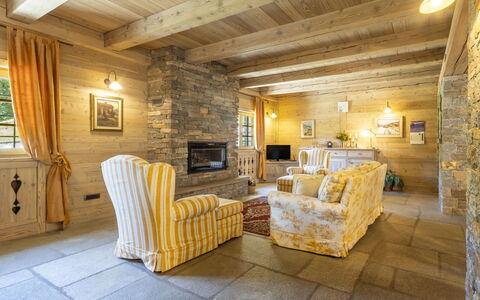 Chalet Anna: Interior Design, Furniture, Flooring, Wood, Ceiling, Floor, Room, Living Room, Lighting, Table