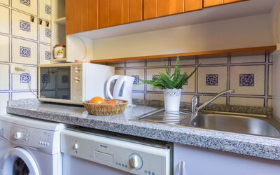 Accommodation:&nbsp;Cabopino 170.1