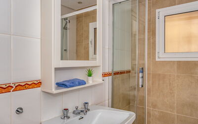 Accommodation:&nbsp;Cabopino 170.2