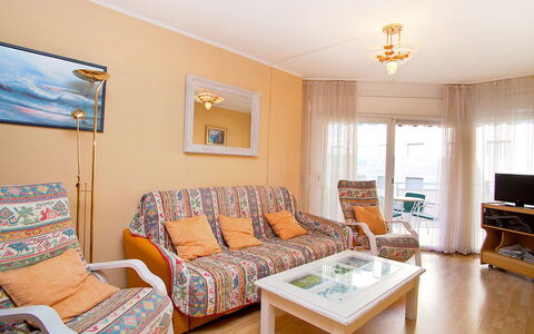 Edificio Blanqueries: Couch, Furniture, Picture Frame, Property, Table, Azure, Comfort, Living Room, Interior Design, Wood