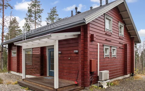 Sopukka: Wood, Siding, Cottage, House, Home, Roof, Door, Log Cabin, Garden Buildings, Shed