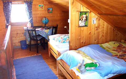Gerbepal: Room, Bedroom, Furniture, Bed, Property, Building, Attic, Log Cabin, House, Cabin