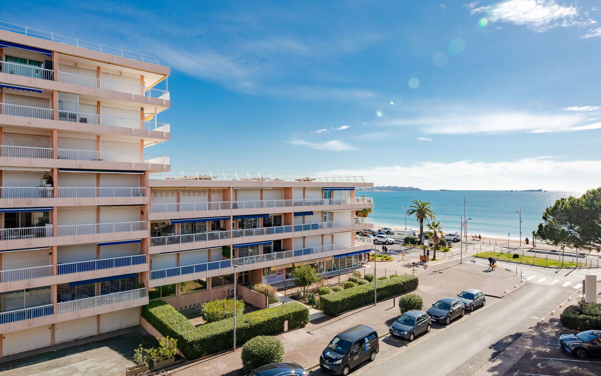 Accommodation:&nbsp;Le Capitole 110.3