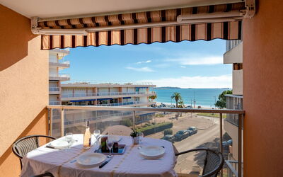 Accommodation:&nbsp;Le Capitole 110.3