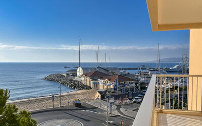 Accommodation:&nbsp;Le Capitole 110.2