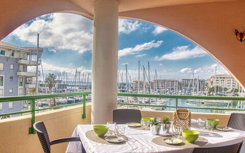 Fréjus 505: Table, Cloud, Furniture, Sky, Property, Chair, Window, Building, Tableware, Shade