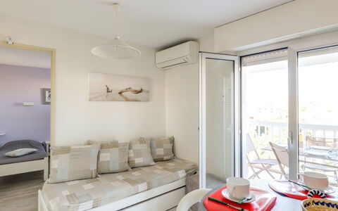 Fréjus 570: Room, Property, Furniture, Interior Design, Living Room, Yellow, Building, House, Real Estate, Table
