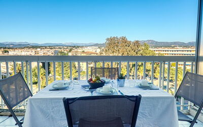 Fréjus 570: Sky, Cloud, Building, Property, Window, Wood, Table, House, Shade, Outdoor Furniture