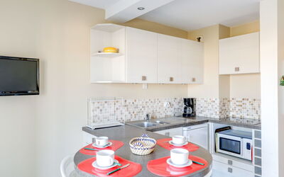 Accommodation:&nbsp;Port D'Attache 570.3