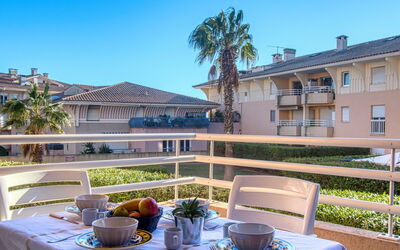 Accommodation:&nbsp;Port D'Attache 570.9