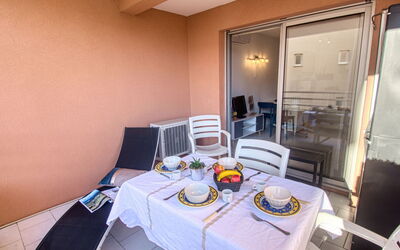 Accommodation:&nbsp;Port D'Attache 570.9