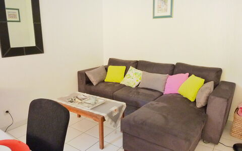 Résidence les Jardins D'Eden: Furniture, Room, Property, Couch, Living Room, Interior Design, Sofa Bed, Floor, Table, House