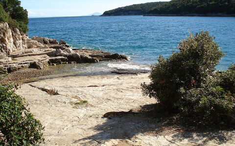 Novi: Body Of Water, Coast, Sea, Beach, Water, Shore, Natural Landscape, Coastal And Oceanic Landforms, Rock, Promontory
