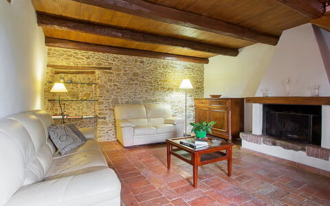 Cinigiano 100: Room, Property, Building, Furniture, Interior Design, Beam, Floor, House, Real Estate, Living Room