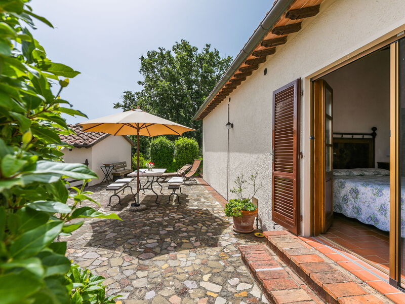 Accommodation:&nbsp;Mandorlo 100.3