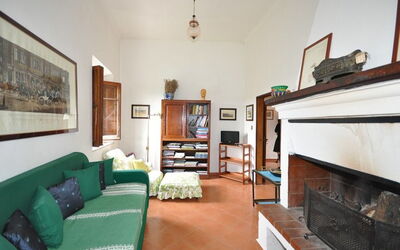 Marsilia 2: Room, Property, Furniture, Living Room, Building, Interior Design, House, Real Estate, Loft, Home