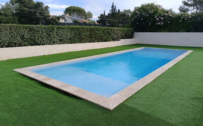 Saint-Raphaël 182: Sky, Cloud, Rectangle, Azure, Swimming Pool, Building, Shade, Water, Land Lot, Plant