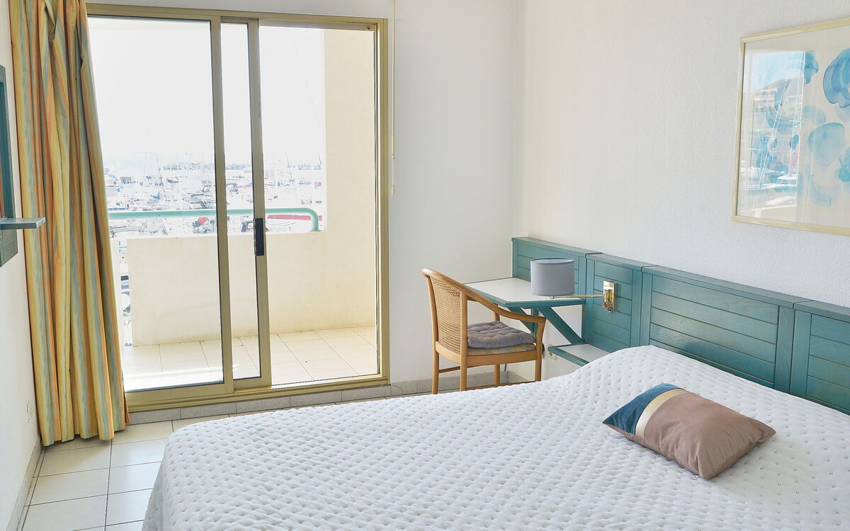 Accommodation:&nbsp;L'Open 560.10