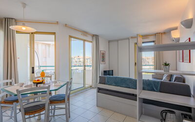 Accommodation:&nbsp;L'Open 560.12