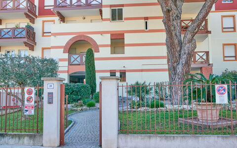 Fréjus 565: Apartment, Condominium, Balcony, Hacienda