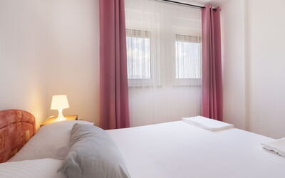 Anđa 166.3: Interior Design, Floor, Window Covering, Room, Textile, Flooring, Ceiling, Bedroom, Furniture, Bed