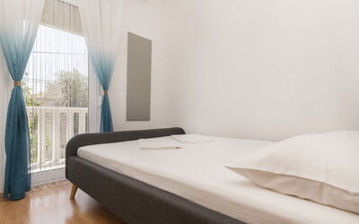 Anđa 166.2: Interior Design, Furniture, Bedroom, Floor, Bed, Wood, Flooring, Bed Sheet, Bedding, Textile