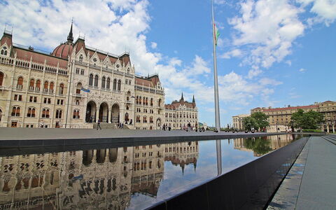 Prater: Reflection, Water, Sky, Waterway, Landmark, Architecture, Town, Building, City, Canal