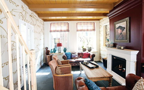 Voc-Huys: Room, Living Room, Interior Design, Furniture, Property, Building, Ceiling, Home, House, Table