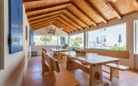 Brač Sutivan 104: Room, Building, Ceiling, Interior Design, Property, Furniture, House, Living Room, Table, Beam