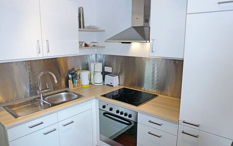 Weisenhorn: Property, Room, Kitchen, Cabinetry, Countertop, Furniture, Interior Design, Building, House, Major Appliance