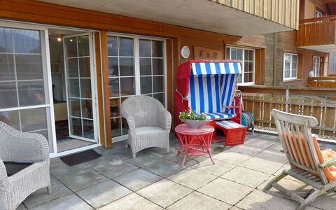 Wilderswil 112: Furniture, Property, Chair, Wood, Interior Design, Floor, Shade, Outdoor Furniture, Flooring, Window