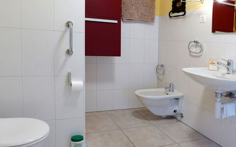 Wilderswil 112: Tap, Bathroom Sink, Plumbing Fixture, Property, Sink, Bathroom, Purple, Blue, Mirror, Toilet