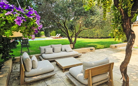 L'Oustaou dei Figo: Furniture, Outdoor Furniture, Garden, Shrub, Groundcover, Backyard, Landscaping, Shade, Yard