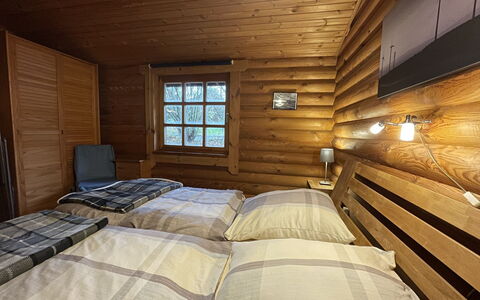 Birdieferienhaus: Window, Building, Wood, Interior Design, Architecture, House, Hardwood, Comfort, Tints And Shades, Beam