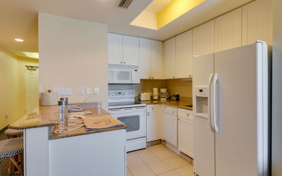 Gulf Resort 10.3: Cabinetry, Countertop, Furniture, Building, Kitchen Appliance, Kitchen, Architecture, Kitchen Stove, Interior Design, Home Appliance