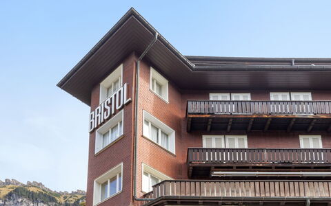Wengen 12: Apartment, Condominium, Balcony, Hotel