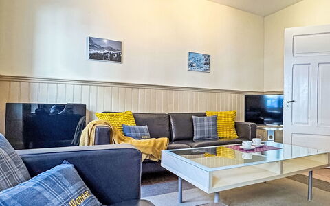 Haus Gertsch Apt.g: Interior Design, Furniture, Flooring, Couch, Floor, Living Room, Ceiling, Picture Frame, Lighting, Room