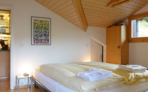 Melodie Apt.w: Bedroom, Bed, Furniture, Room, Property, Bed Frame, Mattress, Bed Sheet, Bedding, Ceiling