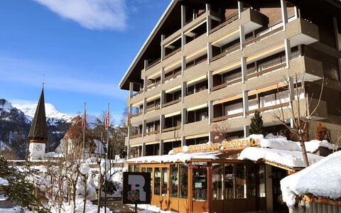 Residence Apt. 15: Sky, Building, Snow, Plant, Cloud, Window, Tree, House, Neighbourhood, Roof