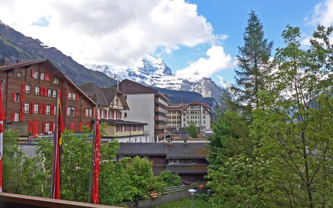 Residence Apt. 15: Sky, Mountain, Property, Mountainous Landforms, Mountain Range, Town, Daytime, Wilderness, House, Tree