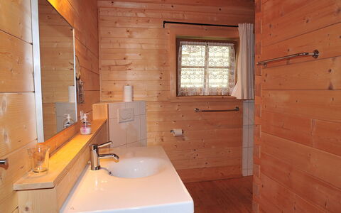 Alpina Apt. Ch: Room, Property, Building, Bathroom, Log Cabin, Wood, Interior Design, House, Floor, Furniture