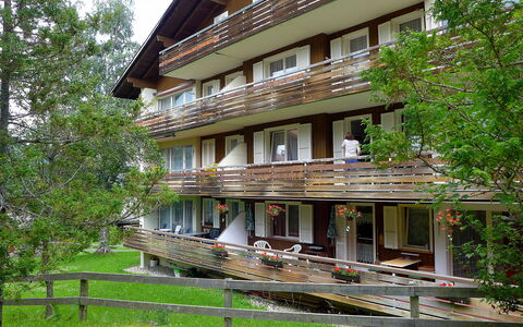 Zur Linde Apt.w: Building, Property, Plant, Window, Tree, Land Lot, House, Wood, Sky, Cottage