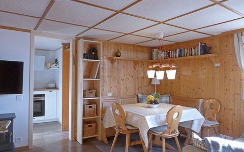 Zwärgli: Furniture, Property, Table, Cabinetry, Wood, Chair, Houseplant, Interior Design, Building, Door