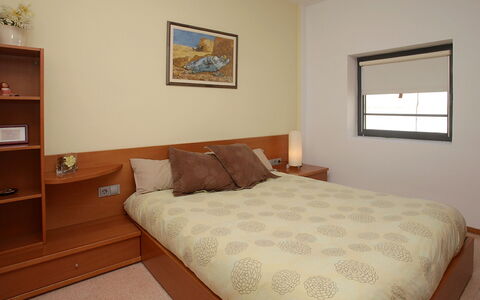 Vila Olimpica Pamplona: Bedroom, Bed, Furniture, Room, Bed Sheet, Mattress, Property, Floor, Bedding, Bed Frame