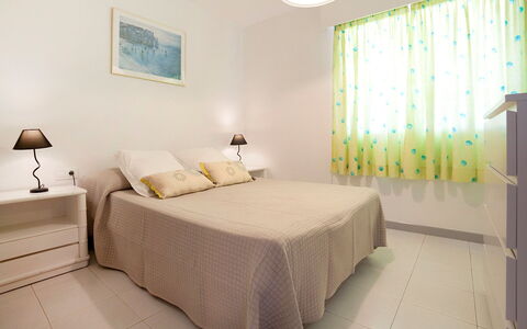Calpe Calp 898: Bedroom, Room, Furniture, Bed, Property, Bed Sheet, Interior Design, Bedding, Bed Frame, Wall